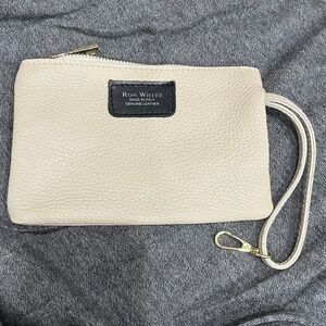 Ron White Cream Grain Leather Gold tone Zipper  Wristlet/ Pouch Bag 7.25” x 5”